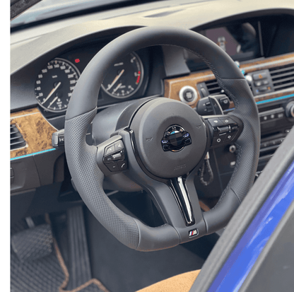 E-Series Flat Steering Wheel Black Plug & Play