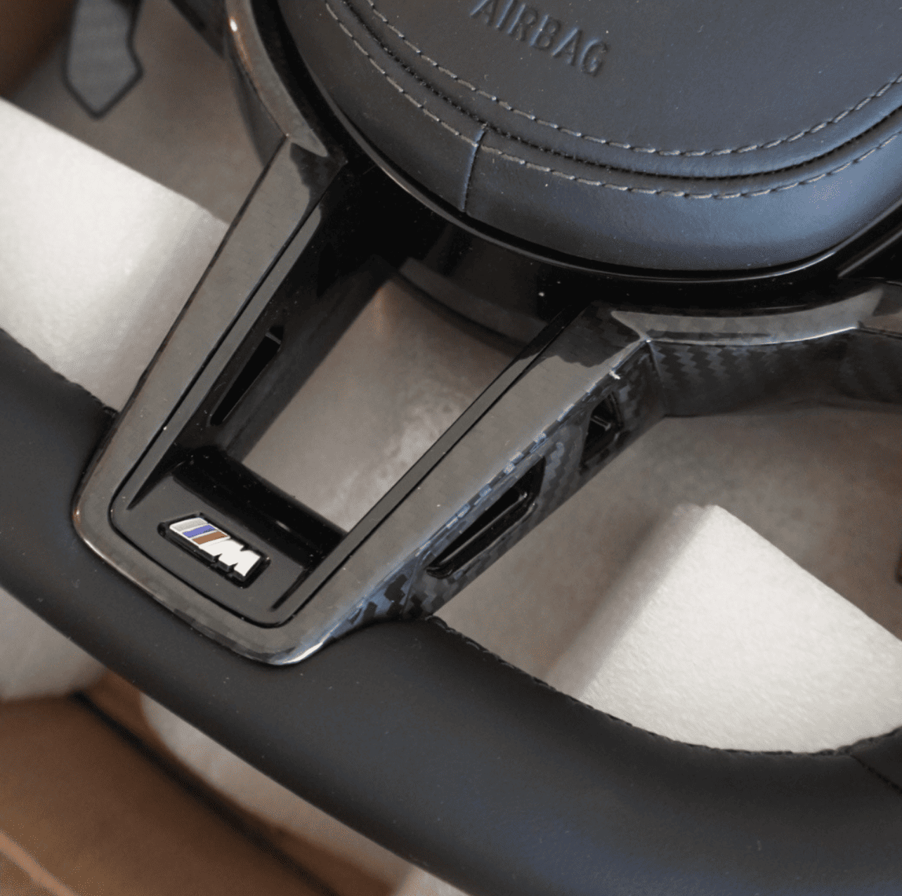 G-Series Steering Wheel Carbon Plug & Play